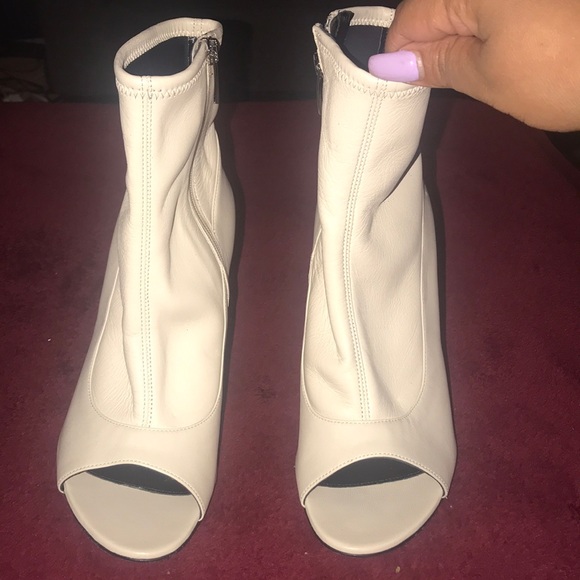 Shoes - Picture 2 of 3